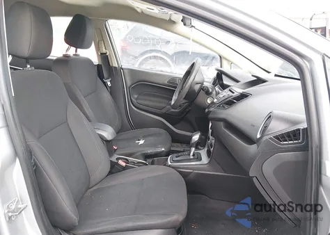 2018 Ford Fiesta Se z USA, uszkodzony, nr VIN 3FADP4BJ7JM135717